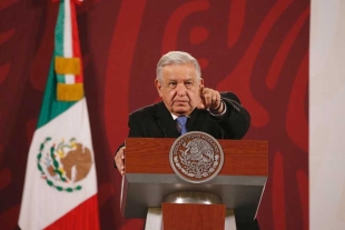 &quot;INE no se salió con la suya de mantener privilegios&quot;, resalta AMLO