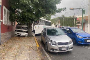 Choque, susto y caos vial en Toluca