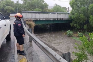 El paso de la tormenta causó inundación en avenidas de la metrópoli