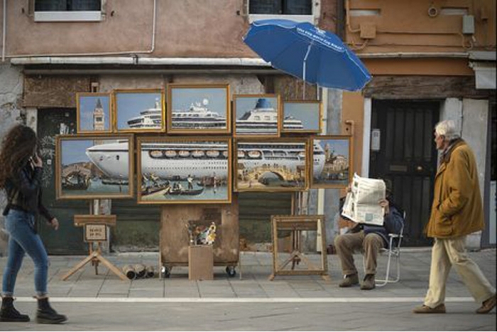 Bansky expuso en la Bienal de Venecia