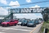 Habitantes de Tlachaloya bloquean la carretera Toluca- Atlacomulco por disputa entre líneas de transporte público