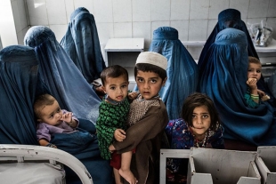 Pide Unicef 2 mil millones de dólares para salvar a niños afganos
