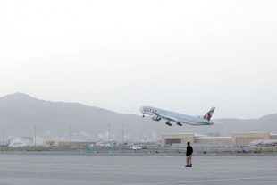 Restablecen operaciones en aeropuerto de Kabul