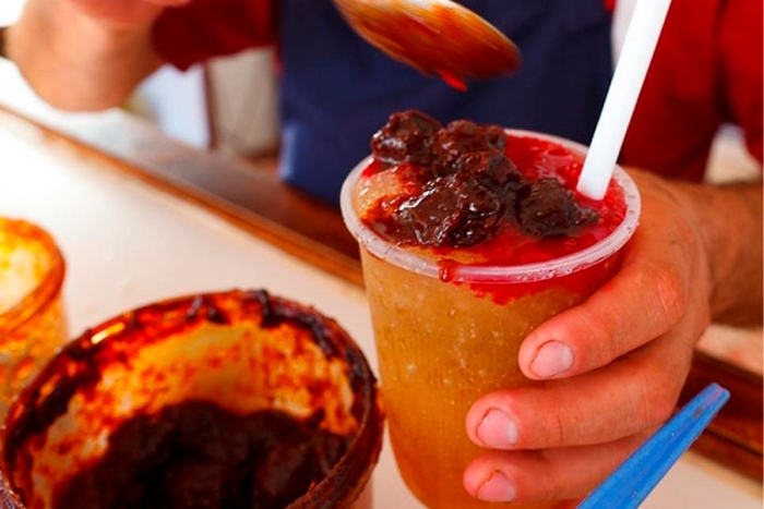 Chamoy, la salsa de origen japonés que amamos en México