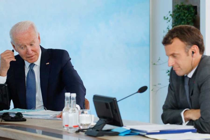Biden habla con Macron y lamenta que Rusia siga con su "escalada"