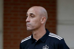 Luis Rubiales suspendido por la FIFA provisionalmente