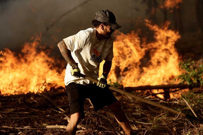 Autoridades de Chile prevén extinción total de los incendios forestales hasta marzo