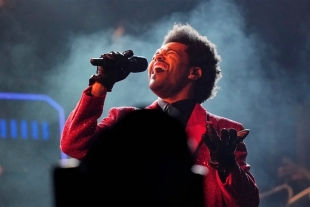 The Weeknd, su participación en el Super Bowl y el significado de su atuendo