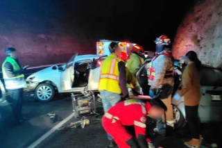 Choque frontal deja cinco muertos en autopista a Villa Victoria
