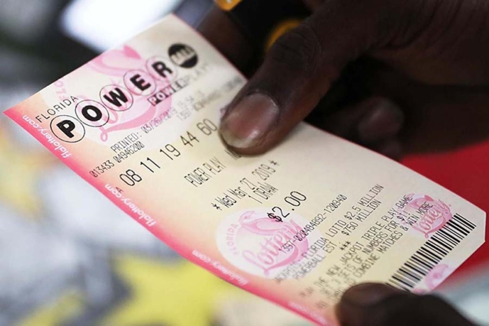 ¿Qué harías con 2 mil millones de dólares? Powerball otorga el premio más grande de la historia