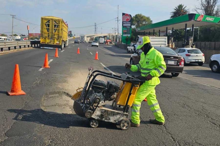 Bacheo superficial, limpieza de cunetas y alcantarillas, deshierbe y limpieza del señalamiento, entre las labores