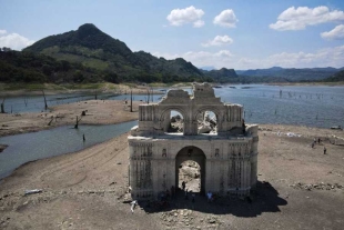 ¡sorpresa! Sequía destapa por completo la iglesia de Quechula en Chiapas