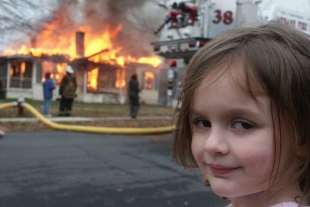 ‘Disaster girl’, la niña del incendio que ganó millones vendiendo su meme