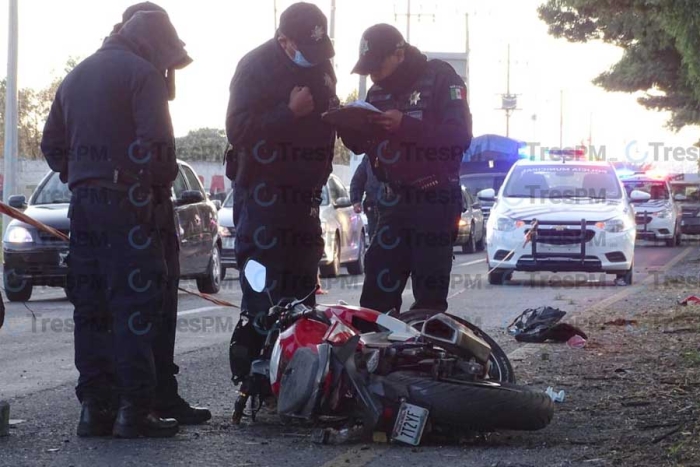 Fallece motociclista al chocar en la vía Toluca-Tenango del Valle.