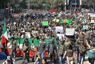 Salen a las calles a defender al Ejército; exigen respeto a derechos humanos