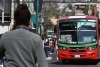 Morena busca prohibir uso de gorras capuchas y lentes oscuros en transporte público