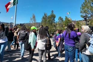 Realizan foro para concientizar necesidad de políticas públicas que permitan el aborto en Edomex