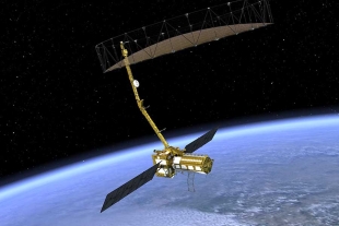 Esta tecnología, similar a usar un flash dentro de una habitación oscura, envía activamente señales de microondas a la superficie y captura sus reflejos