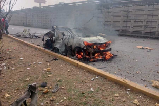 Explota pirotecnia en taxi y provoca incendio en la México–Toluca