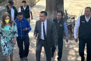La Dirección de Responsabilidad de la Oficina de la Abogada General y de la Defensoria de los Derechos Universitarios, determinarán si las estudiantes son sujetas a algún tipo de sanción.
