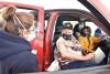Inicia vacunación de adultos mayores desde sus autos en el Centro de Convenciones de Toluca