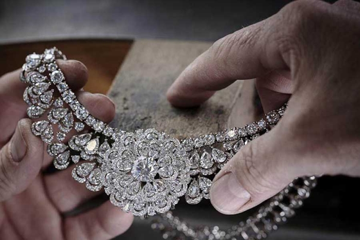 Chopard rompe el molde de la alta joyería inspirándose en el cine