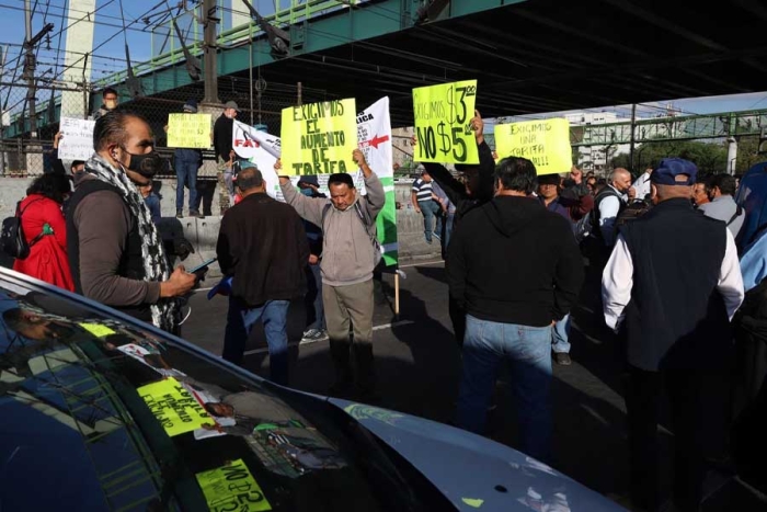 Bloqueo de transportistas en CDMX se mantendrá hasta las 2 o 3 de la tarde