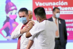 ISSSTE aplica vacunas contra la influenza para atender a sus derechohabientes