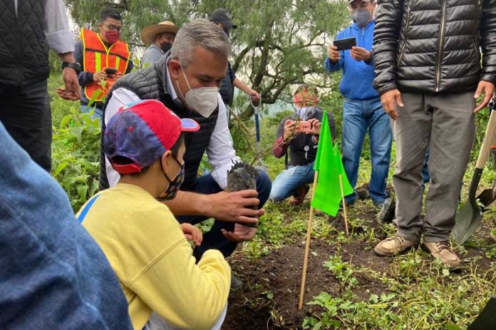 Inician reforestación de la Sierra de Guadalupe, en Ecatepec