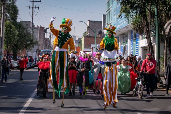 Conmemora UAEMéx Día Mundial del Teatro con desfile y obras gratuitas