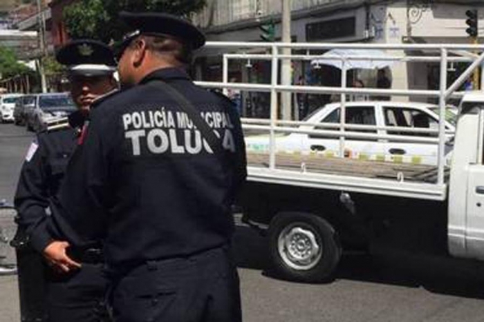 Habitantes de Toluca son extorsionados en filtros de la policía municipal