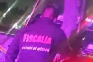 Muere detenido dentro de patrulla en Toluca; investigan a policías
