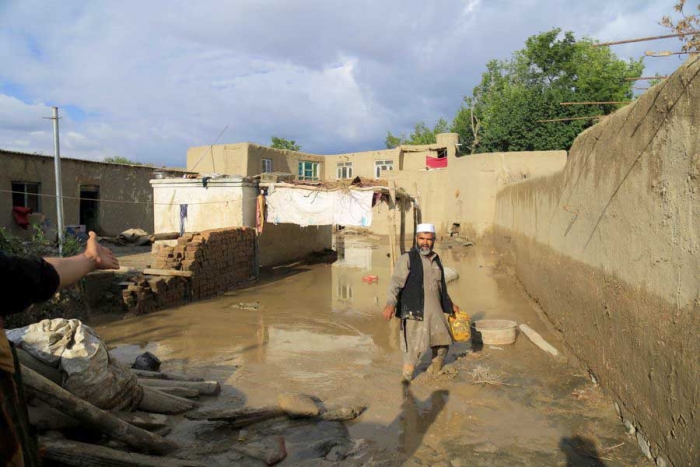 Fuertes lluvias dejan inundaciones y al menos 182 muertos en Afganistán