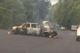 Narcos atacan a policías ministeriales en la carretera Toluca-Altamirano