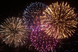 Celebran a San Isidro con pirotecnia... ¡en plena contingencia!