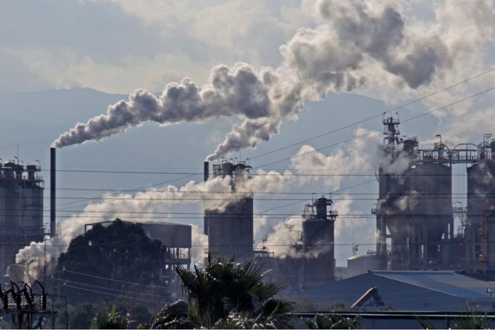 ONU afirma que las mayores economías invierten más en energías sucias que limpias