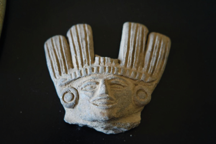 Una de las 52 piezas arqueológicas devueltas al INAH, con rasgos prehispánicos vinculados a culturas como la mexica, teotihuacana y zapoteca.