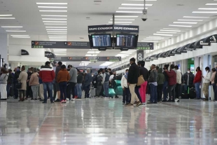 AMLO anuncia recorte de vuelos en el AICM: Está saturado, afirma