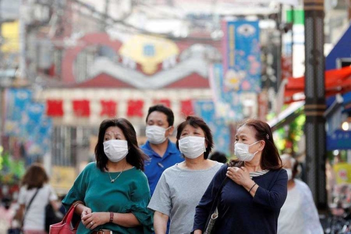 Gente en Japón paga para volver a sonreír tras pandemia de Covid