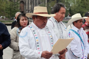 Grupos originarios del Edoméx piden retirar estatua de Cristóbal Colón en Toluca
