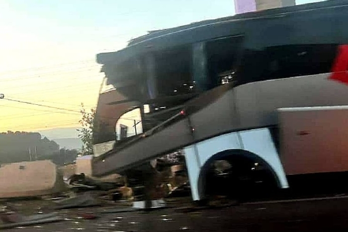 Muere chofer de autobús de pasajeros en la México-Toluca