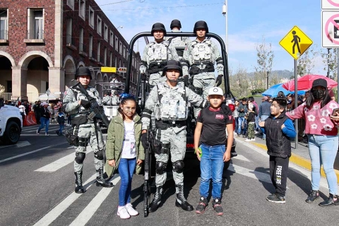 Tras dos años de suspensión se realizó el desfile cívico militar en la ciudad de Toluca