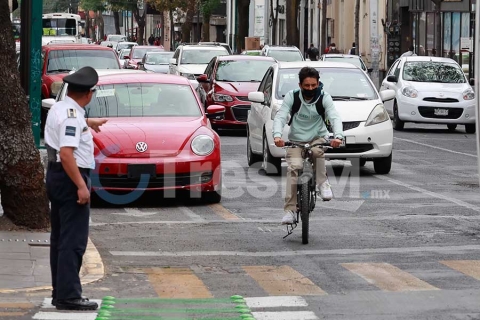 Automovilistas no respetan la ciclovía