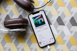 Prepara tu cartera; Spotify, Youtube premium y Apple music aumentarán sus precios