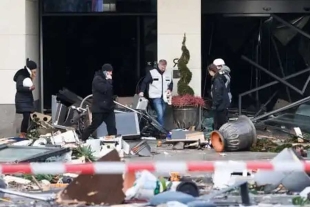 Estalló un acuario gigante en Berlín y dejó mil 500 peces muertos