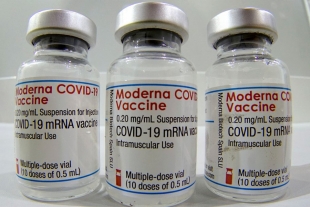 Analiza Europa si es necesaria dosis de refuerzo de vacuna Moderna