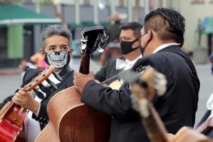 Dejan sin apoyos a músicos y mariachis en CDMX