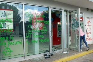 Disturbios en Oaxaca por conmemoración de la APO