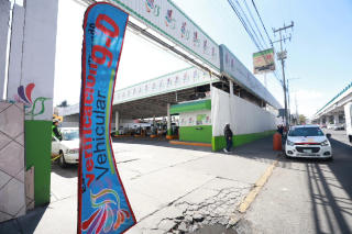 Saturan verificentros del Valle de Toluca en último día sin multa