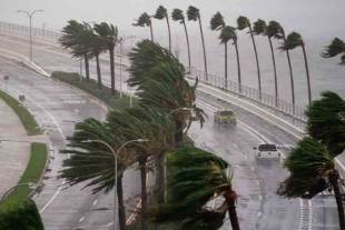 Lisa se degrada a tormenta tropical en el sureste con fuertes lluvias